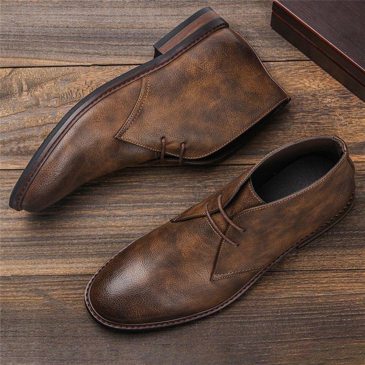 Milton Leather Chukka Boots